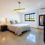 Calma Private Pool By Holidays Villa La Oliva