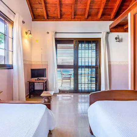 Calma Private Pool By Holidays